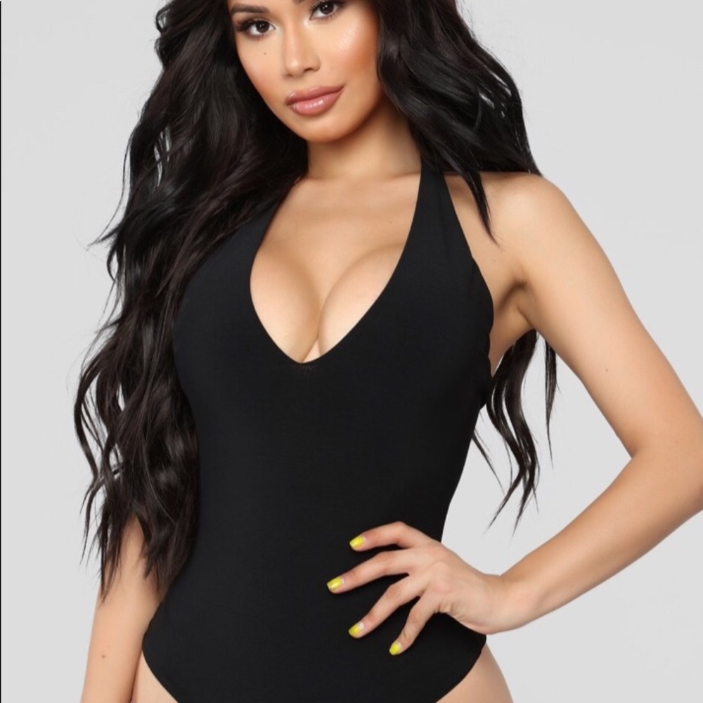 Black Vneck bodysuit.